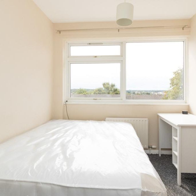 4 bedroom terraced house to rent - Photo 1