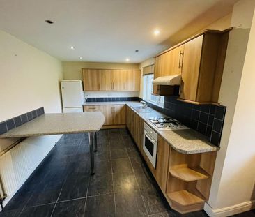 Rooks Nest Road, Wakefield, Outwood - Photo 2