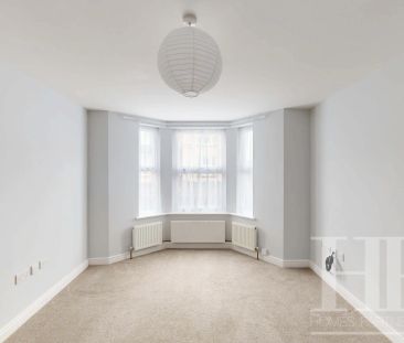 Horsham Road, Crawley, RH11 - Photo 5