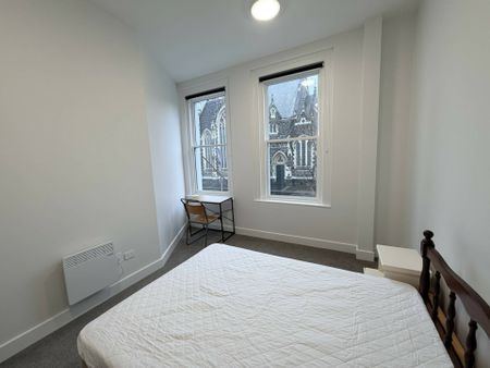 Spacious, light ad bright inner city apartment - Photo 5