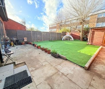 1 Bed Flat, Cranbrook Road, IG6 - Photo 6