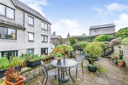 1 bedroom retirement property to rent - Photo 5