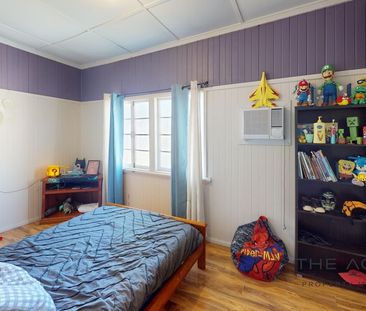 Comfortable High-Set Living - Photo 2