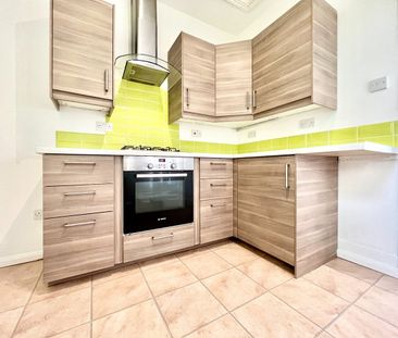 2 Bed Flat, Mortlake Road, IG1 - Photo 3