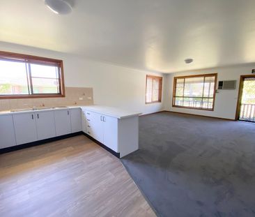 Easy Maintenance 2 story, 4 bed, 2.5 bath, 1 x single garage. - Photo 1