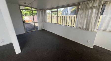 Springvale Family Home - Photo 2