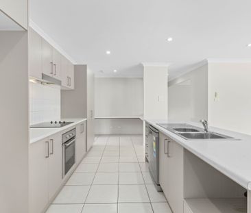 MODERN FAMILY HOME IN FANTASTIC LOCATION - Photo 1