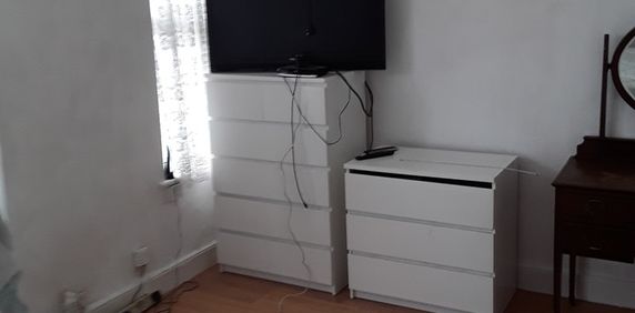 Room in a Shared House, Ethnard Road, SE15 - Photo 2