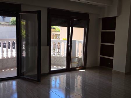 Μεζονέτα για ενοικίαση Κέντρο (Ωραιόκαστρο) - Φωτογραφία 3