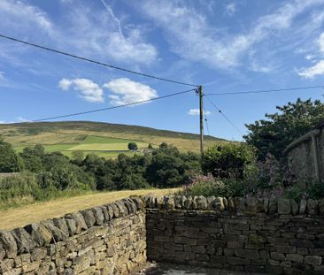 Detached three bed farmhouse with equine potential including outbuildings. - Photo 5