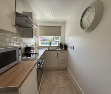 Anstee Court, Leckwith Road, Cardiff - Photo 3