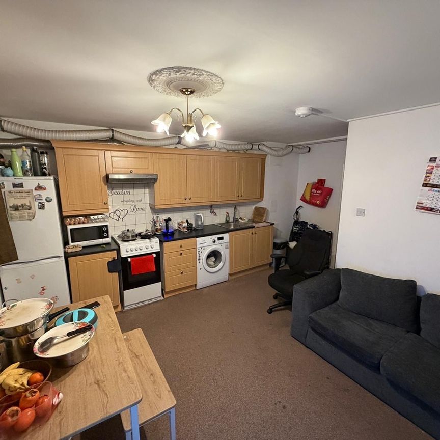 1 Bed Flat, First Floor, N22 - Photo 1