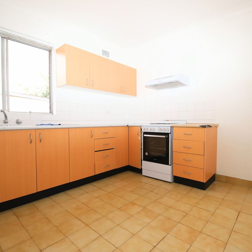 1/106 Dudley Street - Photo 1