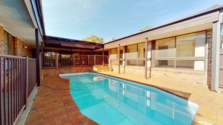 South Dubbo, Pool, Great Home - Photo 4