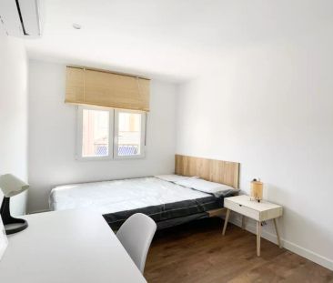 Double bed in Room in a shared 8-bedroom apartment for rent in Vist... - Photo 6