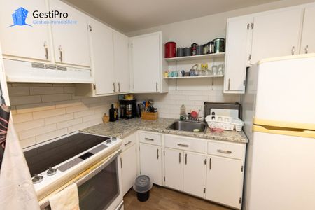 2539 Chemin Ste-Foy - Photo 2