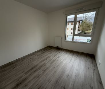 Location Appartement 4 pièces 77m² BRENTHONNE 74890 - Photo 6