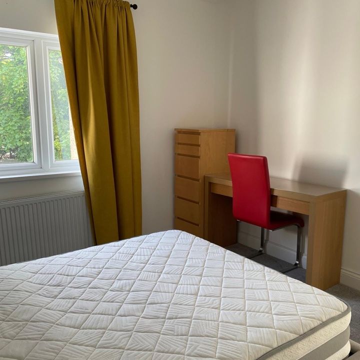 Room in a Shared House, Renters Avenue, NW4 - Photo 1