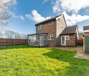 3 bedroom detached house to rent - Photo 3