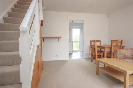 2 bedroom terraced house to rent - Photo 2