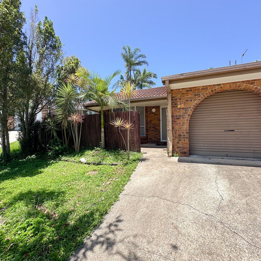 1/4 Hill Court, Labrador - Photo 1