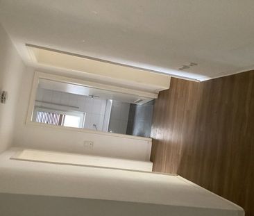 Top-Sanierte 3-Zimmer-Erdgeschosswohnung-Hochparterre mit Balkon nähe Bahnhof! - Foto 2