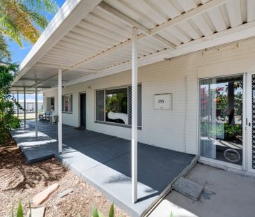 Neat Family Home in Central Location - Photo 5