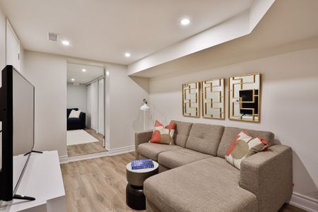 For Lease - 536 Crawford Street, Toronto, Ontario - Photo 2