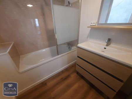 Location Appartement 4 pièces 91m² TARASCON SUR ARIEGE 09400 - Photo 3