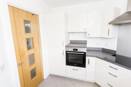 1 bedroom retirement property to rent - Photo 3