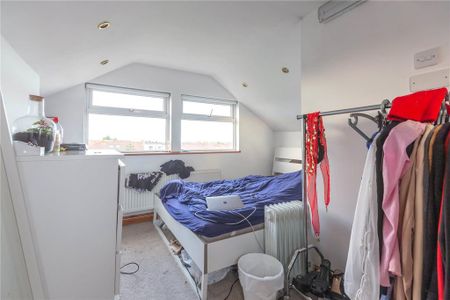 5 bedroom end of terrace house to rent - Photo 4