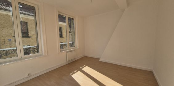 Location Appartement 2 pièces 52m² ST OMER 62500 - Photo 3