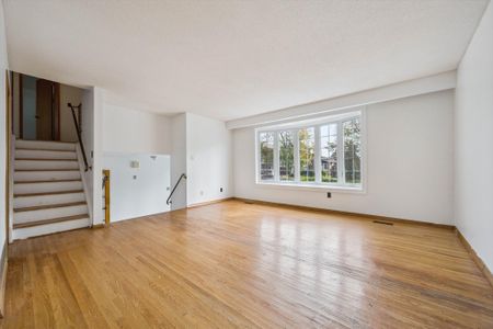 For Lease - 56 Elgin Drive, Brampton, Ontario - Photo 2