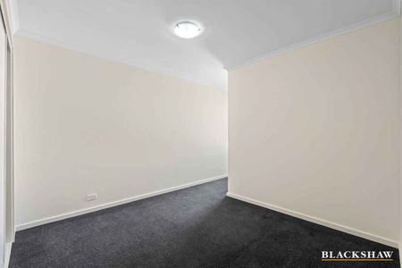 Tidy Townhouse in Coombs - Photo 5