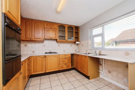 Woodleigh Close, York, Strensall - Photo 3