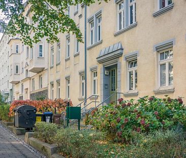 Tolle Altbauwohnung mit Balkon - Foto 4