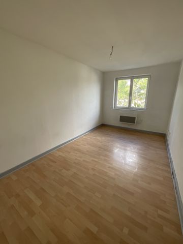 Location Appartement 3 pièces 64m² BOURGES 18000 - Photo 2