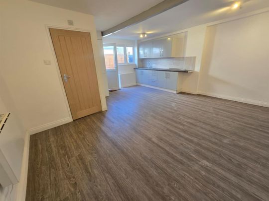 Williams Street RM17, London - Photo 1