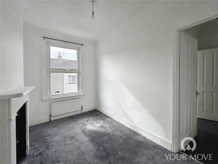 3 bedroom terraced house to rent - Photo 3