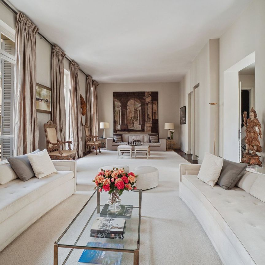 Location Maison de luxe Paris 16 8 Pièces 420 m² - Photo 1