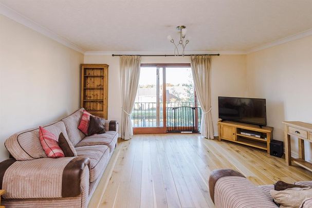 4 bedroom terraced house to rent - Photo 1