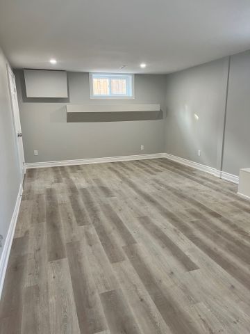 For Lease - 380 Bent Crescent, Richmond Hill, Ontario - Photo 2
