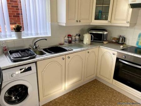 1 bedroom property to rent in Oldham - Photo 4