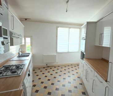 Location Appartement 3 pièces 83m² BOULOGNE SUR MER 62200 - Photo 6