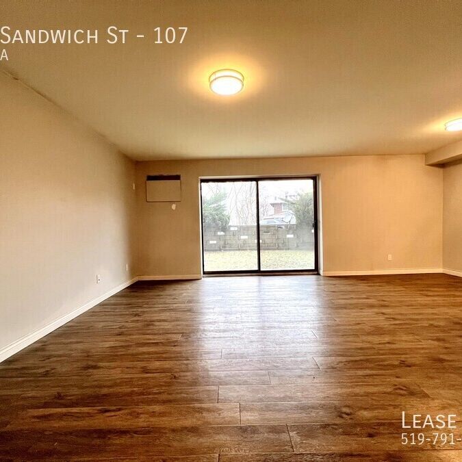 Large ALL INCLUSIVE 2 Bed 1 Bath Main Floor Unit Minutes from University of Windsor - Photo 1