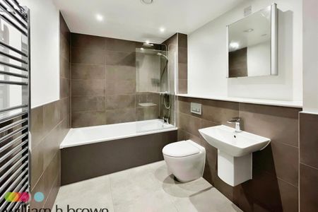 Victoria Avenue, SOUTHEND-ON-SEA - Photo 3