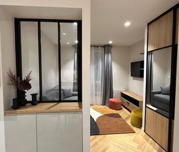 Appartement à louer rue du Dragon, Paris 6ème - Photo 3