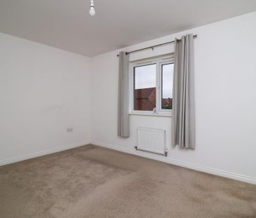 2 bedroom semi-detached house to rent - Photo 5