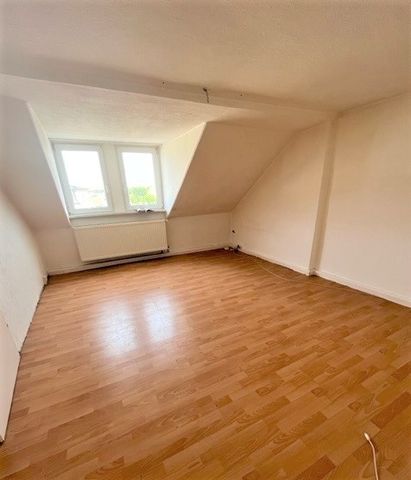 IN SANIERUNG! Dachgeschosswohnung zu vermieten! - Photo 4