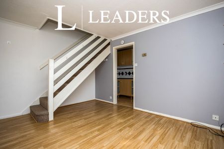 1 bedroom house to rent Tychbourne Drive, Guildford, GU4 - Photo 2